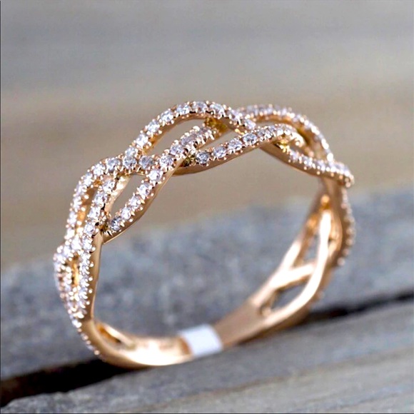 Jewelry - New Zircon Twist Geometric Ring Bride style female